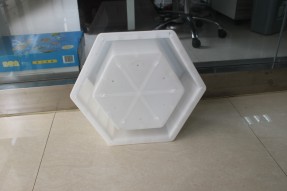 什么樣的六角塊護(hù)坡模具質(zhì)量才好？